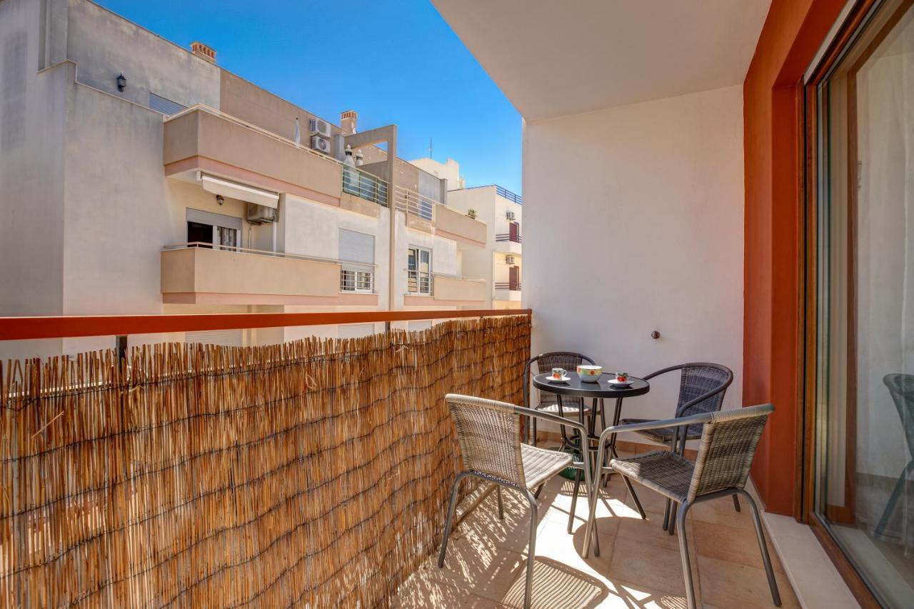 Two Bedroom Apartment With Rooftop Pool In 알보르 외부 사진