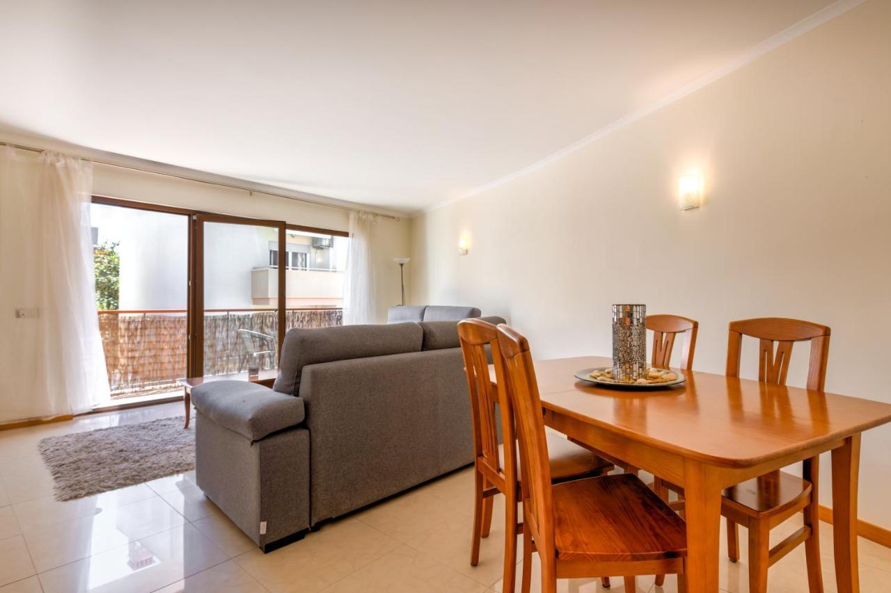 Two Bedroom Apartment With Rooftop Pool In 알보르 외부 사진